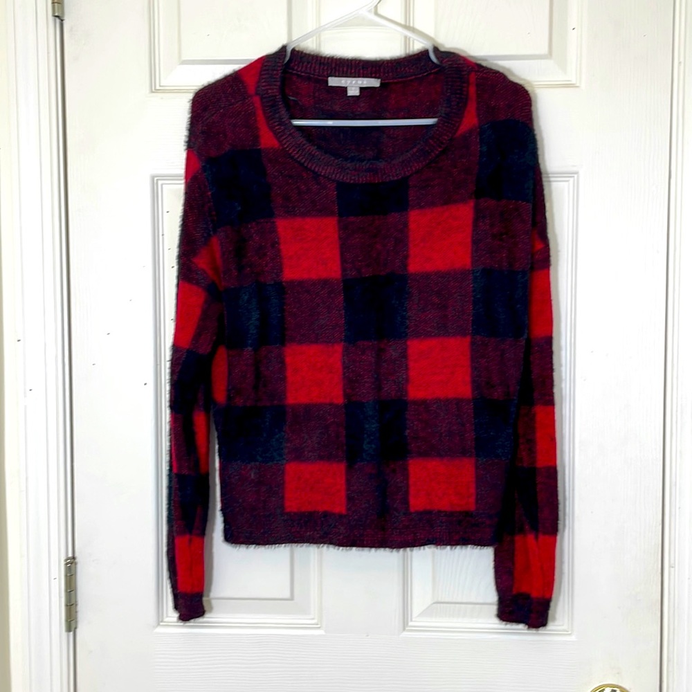 Cyrus Black and Red Plaid Sweater Size Small